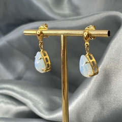 BRINCO GOTA 10X14 NA GALERIA (OURO)- PEDRA DA LUA - comprar online