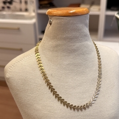 CHOCKER ESCAMA DE PEIXE (OURO) - Nova Topázio