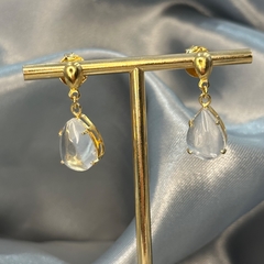 BRINCO GOTA 10X14 NA GALERIA (OURO)- CRISTAL na internet