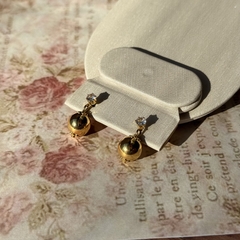 BRINCO ESFERA COM ZIRCONIA (OURO) na internet