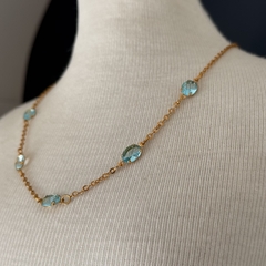 CHOKER COM PEDRAS OVAL 6X8 AZUL CLARO (OURO) na internet