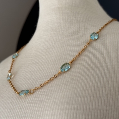 CHOKER COM PEDRAS OVAL 6X8 AZUL CLARO (OURO) - comprar online