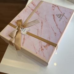 KIT CINTO, PRENDEDOR DE CABELO E CARTEIRA