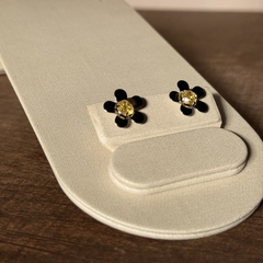 BRINCO FLOR FIXA ZIRCONIA 6MM AÇO INOX na internet