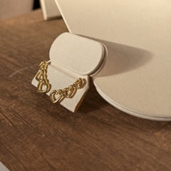 BRINCO EARCUFF CORAÇÕES (OURO) - comprar online