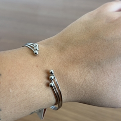BRACELETE TRIPLO COM BOLINHA inox na internet