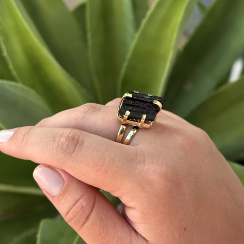 ANEL PEDRA BRUTA- TURMALINA NEGRA