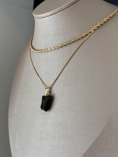 PINGENTE PEDRA BRUTA (OURO)- TURMALINA NEGRA
