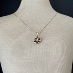 CONJUNTO FLOR COLORIDA COM BRINCO AZUL - loja online