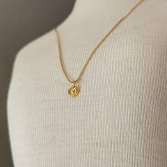 COLAR MEDALHA INICIAL - comprar online