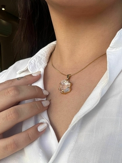 PINGENTE PEDRA BRUTA NA GARRA- CRISTAL na internet