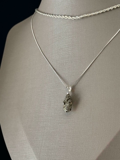 PINGENTE PEDRA BRUTA (PRATA)- PIRITA - comprar online