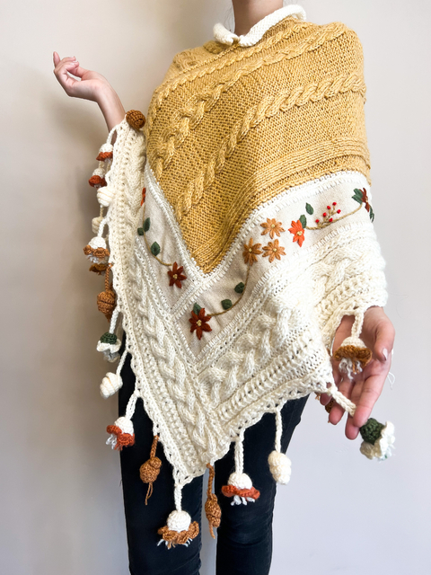 PONCHO FLOREN BORDADO