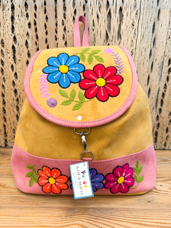 MOCHILA CHICA BORDADA - AIRAMPO