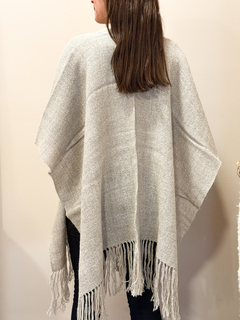 RUANA WAYRA GRIS - tienda online