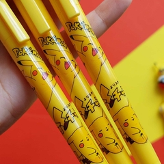 Caneta Pokémon Pikachu que Gira e Pula - comprar online