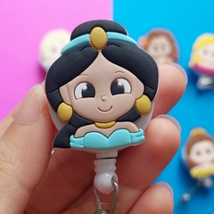 Porta Crachá Retrátil Princesas - loja online
