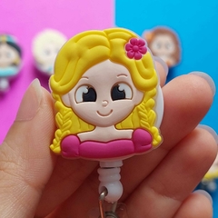Porta Crachá Retrátil Princesas