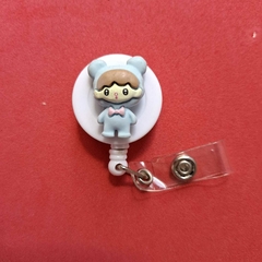 Porta Crachá Retrátil Personagens - comprar online