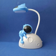 Luminária de Mesa Astronauta na internet