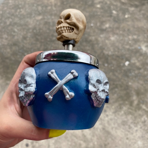 Cinzeiro porcelana - caveira azul