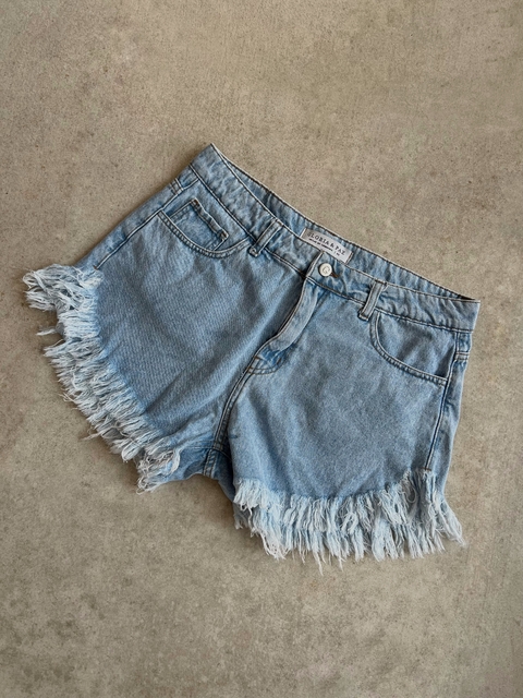 ULTIMOS - Short MIX deflecado celeste clarito