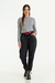 Jean MOM FIT FENIX negro con bigotes suaves y strass en los bolsillos cosido a mano - Gloria y Paz