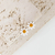Ateliêtto - Brinco Margarida Daisy (Médio) na internet