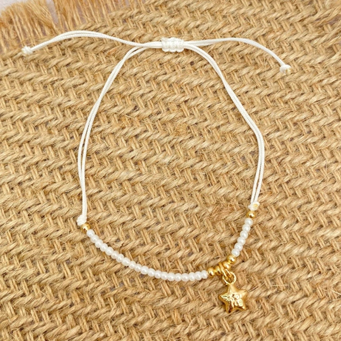 Pulsera chaquira blanca con estrella - HP011