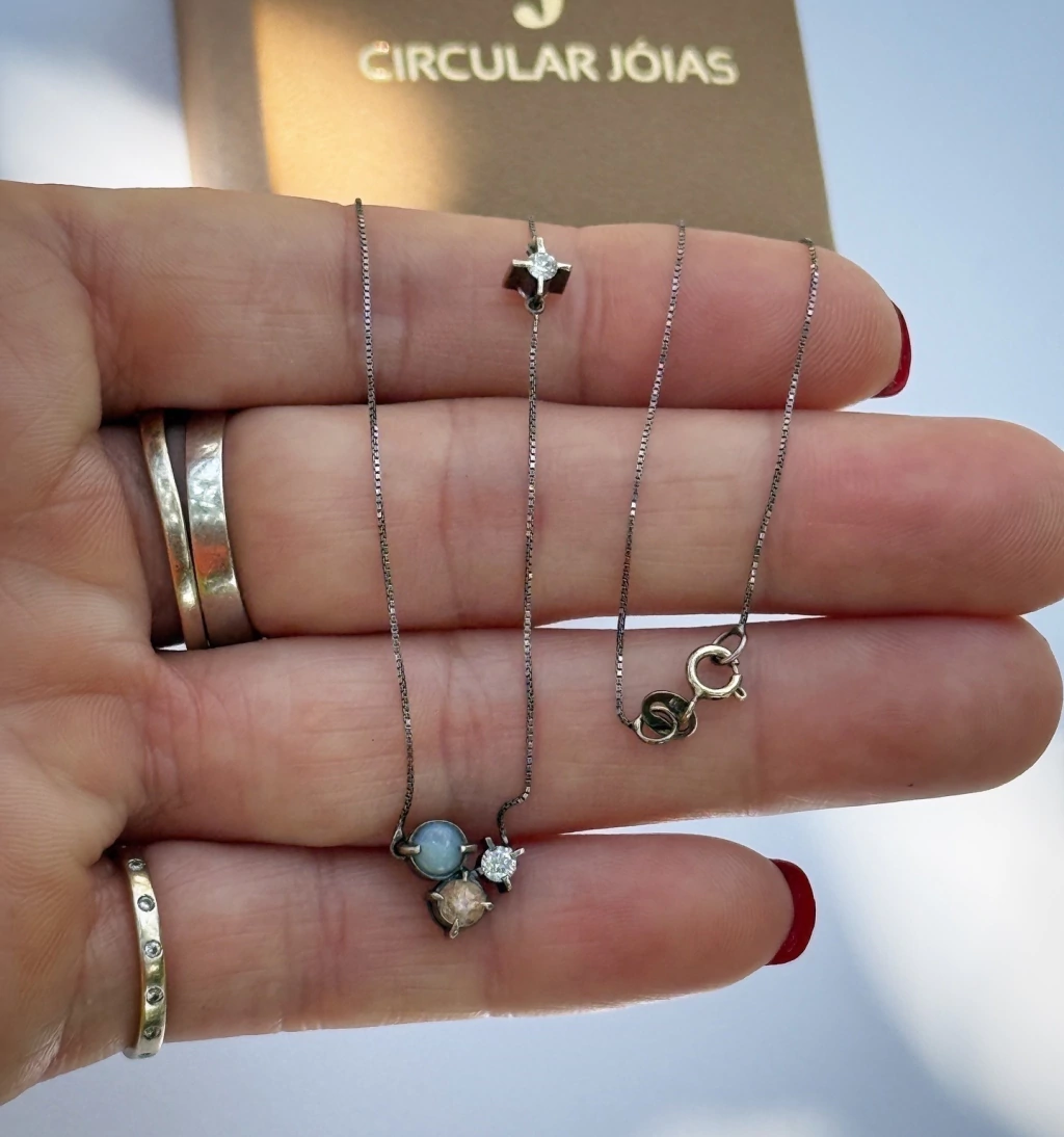 OlsenK - Confetti. Colar em Ouro Branco 18k com Ródio Negro, Opala, Topázio Imperial e Diamantes.