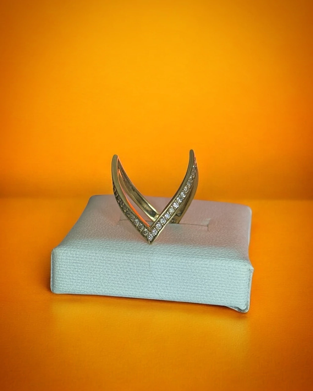 Animale Oro - Arial. Anel em Ouro Amarelo 18k com Diamantes