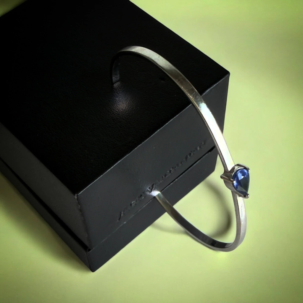 Jack Vartanian - Bracelete em ouro branco com Safira Azul