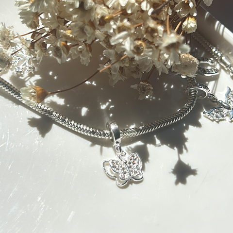 Berloque Borboleta cravejada