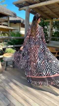 Saída Longa Animal Print Místico
