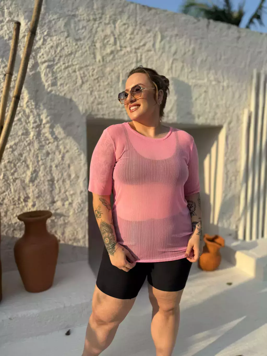 T-Shirt Alongada Ilha Bela Rosa Chiclete