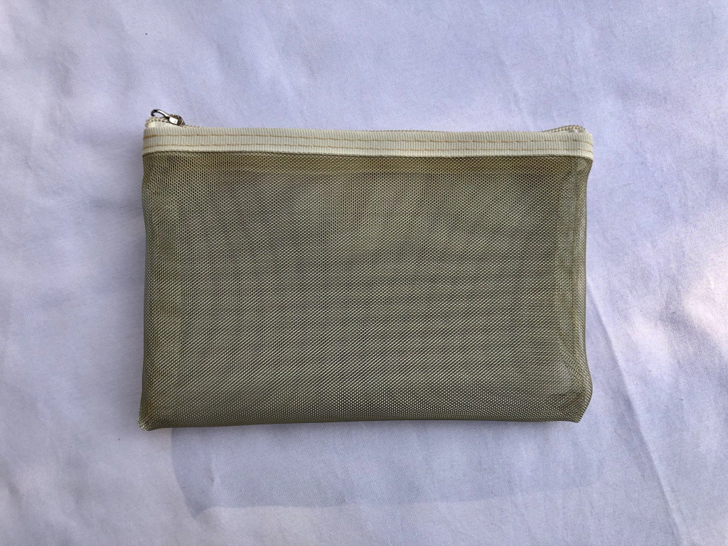 Necessaire Tela Dourada