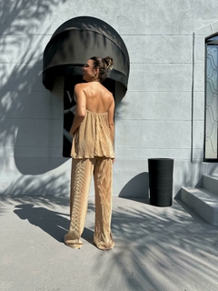 Calça Ferrara Nude na internet