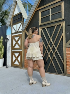 Blusa Ferrara OffWhite na internet