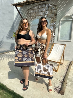 Pareô Folhas Preto - comprar online