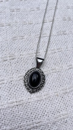 Colar em inox boho na internet