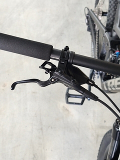 TREK TOP FUEL 7 NOVA - Exclusive Bike Shop. Bicicletas e Acessórios Trek - Sense - Bontrager. Entregamos em todo o Brasil. 