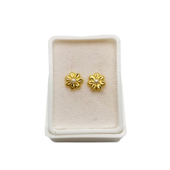 Aretes Broquel Flor Diamantada con Perla en Oro 10K - Perfumería y Regalos Guedale