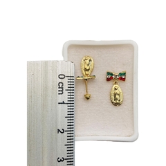 Aretes Broquel Virgen de Guadalupe con Moño Bandera Oro 10K - tienda en línea