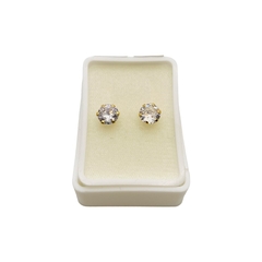 Aretes Broquel con Zirconias Blancas de 6mm Oro 10K - Perfumería y Regalos Guedale