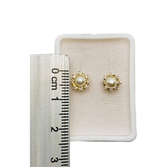 Imagen de Aretes Broquel Perla con Zirconias Oro 10K