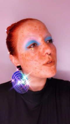 brincos spiral iridescente na internet