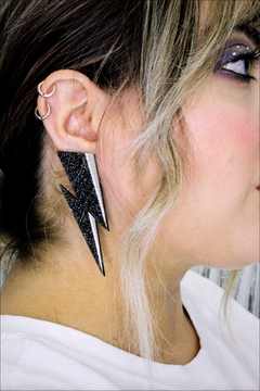 brincos bowie black - comprar online
