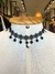 Choker com pingentes pretos
