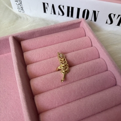 Piercing fake folhas. - comprar online