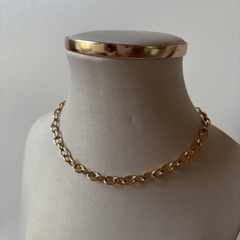 Choker Corrente Dourada. - comprar online